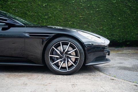 5.2 V12 Coupe 2dr Petrol Auto Euro 6 (s/s) (608 ps)