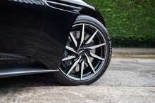 Aston Martin DB11 V12 
