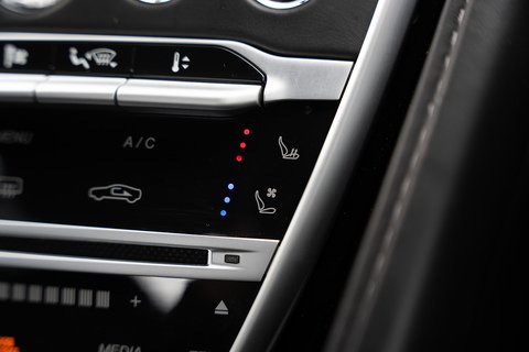 5.2 V12 Coupe 2dr Petrol Auto Euro 6 (s/s) (608 ps)