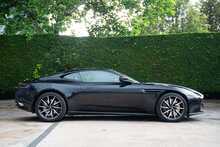 Aston Martin DB11 V12 