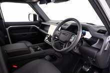 Land Rover Defender 110 P635 V8 MHEV OCTA 