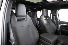 Land Rover Defender 110 P635 V8 MHEV OCTA 