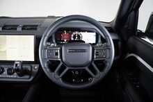 Land Rover Defender 110 P635 V8 MHEV OCTA 