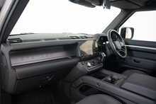 Land Rover Defender 110 P635 V8 MHEV OCTA 
