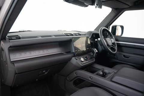 4.4 P635 V8 MHEV OCTA SUV 5dr Petrol Auto 4WD Euro 6 (s/s) (635 ps)