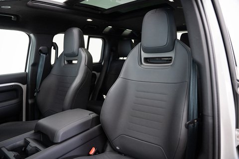 4.4 P635 V8 MHEV OCTA SUV 5dr Petrol Auto 4WD Euro 6 (s/s) (635 ps)