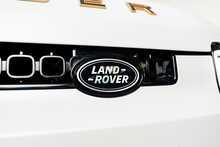 Land Rover Defender 110 P635 V8 MHEV OCTA 