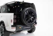Land Rover Defender 110 P635 V8 MHEV OCTA 