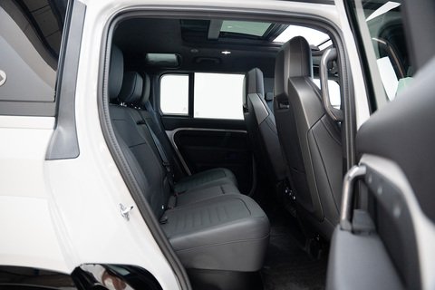 4.4 P635 V8 MHEV OCTA SUV 5dr Petrol Auto 4WD Euro 6 (s/s) (635 ps)