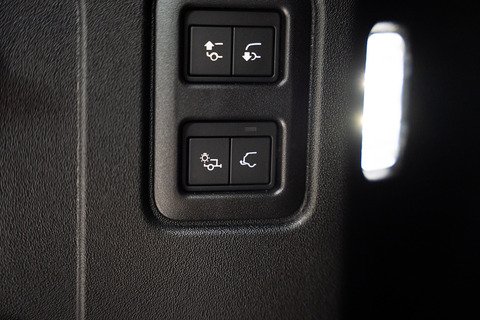 4.4 P635 V8 MHEV OCTA SUV 5dr Petrol Auto 4WD Euro 6 (s/s) (635 ps)