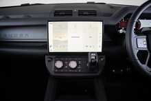 Land Rover Defender 110 P635 V8 MHEV OCTA 