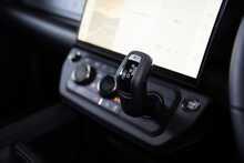 Land Rover Defender 110 P635 V8 MHEV OCTA 