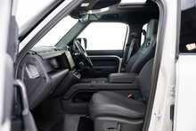 Land Rover Defender 110 P635 V8 MHEV OCTA 