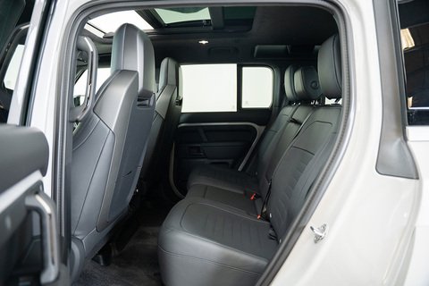 4.4 P635 V8 MHEV OCTA SUV 5dr Petrol Auto 4WD Euro 6 (s/s) (635 ps)