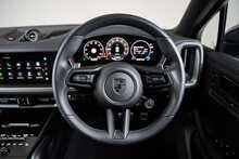 Porsche Cayenne V8 E-Hybrid Turbo 