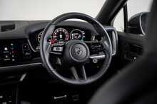 Porsche Cayenne V8 E-Hybrid Turbo 