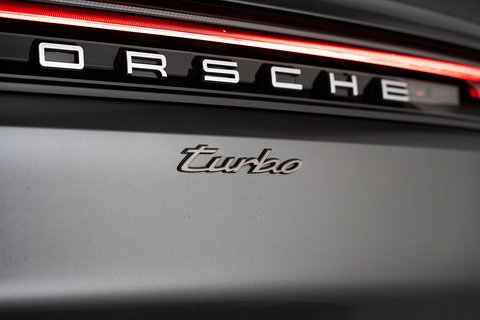 4.0 V8 E-Hybrid 25.9kWh Turbo Coupe 5dr Petrol Plug-in Hybrid TiptronicS 4WD Euro 6 (s/s) (739 ps)