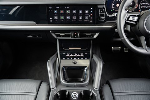 4.0 V8 E-Hybrid 25.9kWh Turbo Coupe 5dr Petrol Plug-in Hybrid TiptronicS 4WD Euro 6 (s/s) (739 ps)