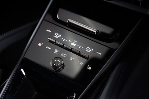 4.0 V8 E-Hybrid 25.9kWh Turbo Coupe 5dr Petrol Plug-in Hybrid TiptronicS 4WD Euro 6 (s/s) (739 ps)