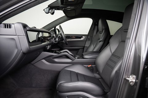 4.0 V8 E-Hybrid 25.9kWh Turbo Coupe 5dr Petrol Plug-in Hybrid TiptronicS 4WD Euro 6 (s/s) (739 ps)