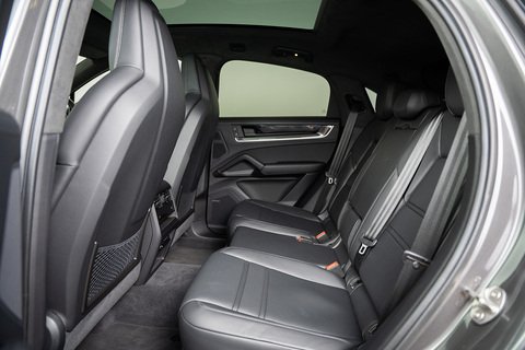 4.0 V8 E-Hybrid 25.9kWh Turbo Coupe 5dr Petrol Plug-in Hybrid TiptronicS 4WD Euro 6 (s/s) (739 ps)