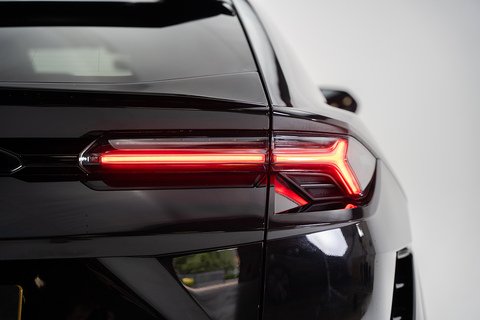 4.0 V8 BiTurbo S SUV 5dr Petrol Auto 4WD Euro 6 (666 ps)