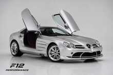 Mercedes-Benz SLR McLaren V8 