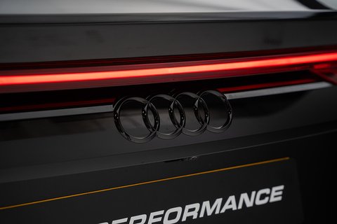 4.0 TFSI V8 Vorsprung SUV 5dr Petrol Tiptronic quattro Euro 6 (s/s) (600 ps)