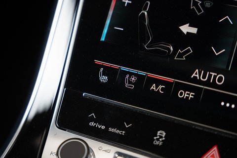 4.0 TFSI V8 Vorsprung SUV 5dr Petrol Tiptronic quattro Euro 6 (s/s) (600 ps)