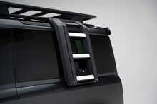 Land Rover Defender 90 D250 MHEV X-Dynamic S 