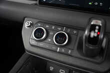 Land Rover Defender 90 D250 MHEV X-Dynamic S 