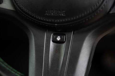 0.0 Saloon Diesel