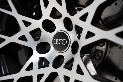 2.5 TFSI Carbon Vorsprung Saloon 4dr Petrol S Tronic quattro Euro 6 (s/s) (400 ps)