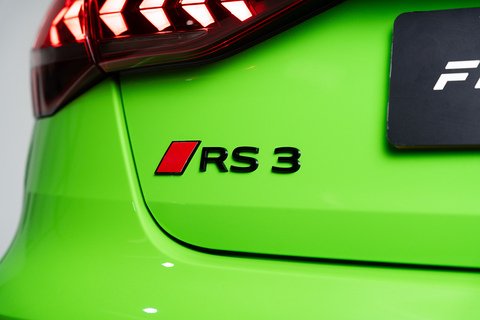 2.5 TFSI Carbon Vorsprung Saloon 4dr Petrol S Tronic quattro Euro 6 (s/s) (400 ps)