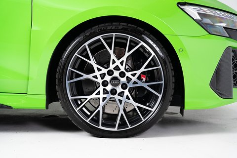 2.5 TFSI Carbon Vorsprung Saloon 4dr Petrol S Tronic quattro Euro 6 (s/s) (400 ps)