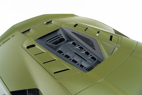 4.0 V8 BiTurbo HPEV 3.8kWh Coupe 2dr Petrol Plug-in Hybrid AMT 4WD Euro 6 (920 ps)