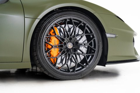 4.0 V8 BiTurbo HPEV 3.8kWh Coupe 2dr Petrol Plug-in Hybrid AMT 4WD Euro 6 (920 ps)