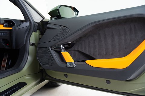 4.0 V8 BiTurbo HPEV 3.8kWh Coupe 2dr Petrol Plug-in Hybrid AMT 4WD Euro 6 (920 ps)