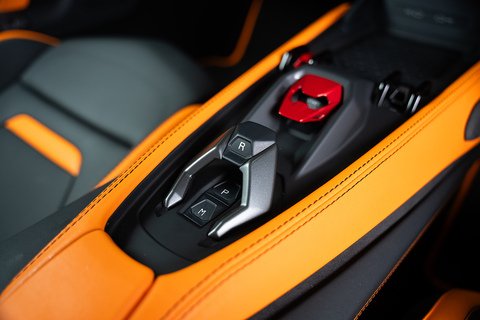 4.0 V8 BiTurbo HPEV 3.8kWh Coupe 2dr Petrol Plug-in Hybrid AMT 4WD Euro 6 (920 ps)