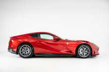 Ferrari 812 Superfast V12 
