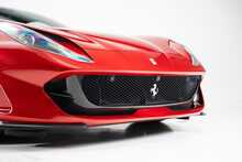 Ferrari 812 Superfast V12 