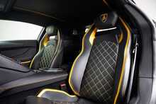Lamborghini Aventador V12 LP 740-4 S 
