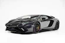 Lamborghini Aventador V12 LP 740-4 S 