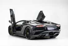 Lamborghini Aventador V12 LP 740-4 S 