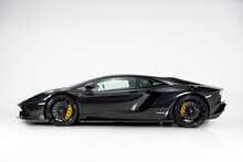 Lamborghini Aventador V12 LP 740-4 S 