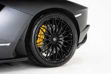 Lamborghini Aventador V12 LP 740-4 S 