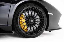 Lamborghini Aventador V12 LP 740-4 S 