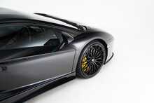 Lamborghini Aventador V12 LP 740-4 S 
