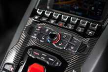 Lamborghini Aventador V12 LP 740-4 S 