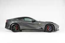 Ferrari 812 Superfast V12 